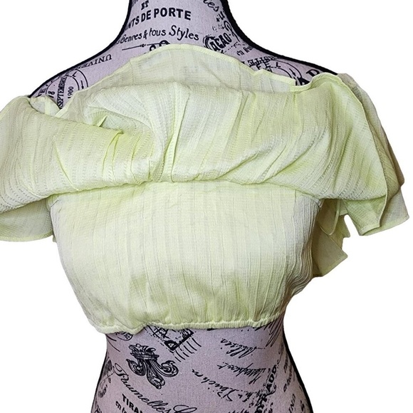 VICI Collection Lime Breeze Off the Shoulder Crop Top Size S (SIZE 2) - Picture 7 of 8